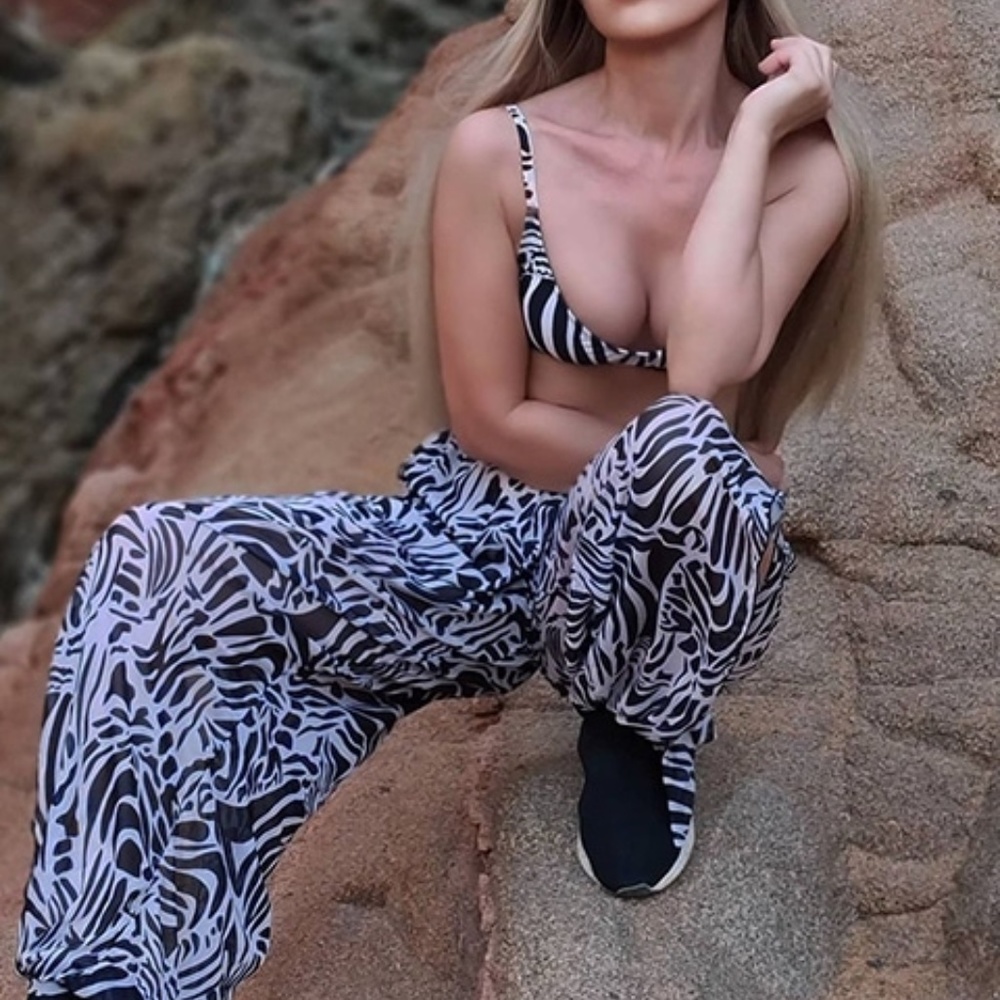 💙. Print Bikini Swimsuit & Cover Up Pants Set (3 piece) NWT - Picture 12 of 12